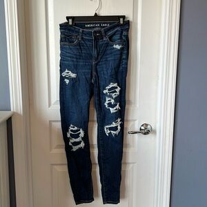 Women’s American Eagle Ripped Skinny Jeans